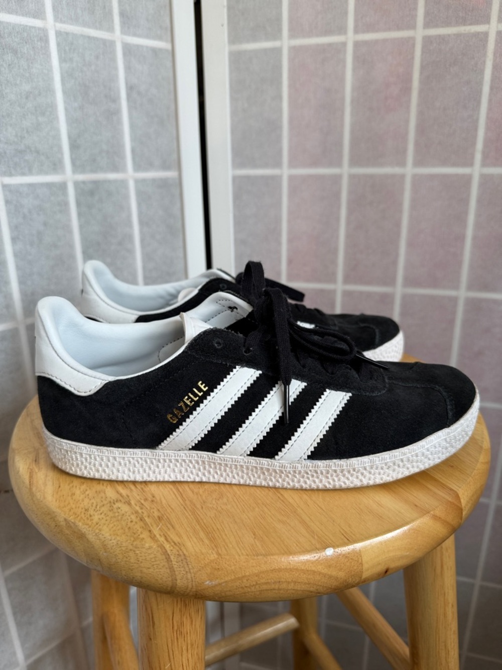 Girls adidas Black Suede Gazelle Sneakers Size 5